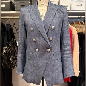 Sold💔

Veronica Beard linen denim style dickie Blazer probably size 10